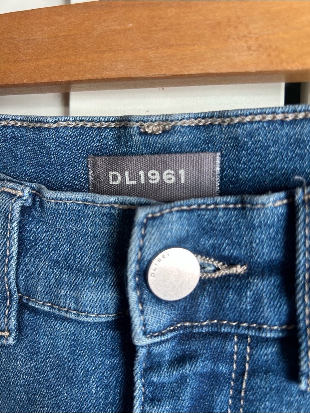 DL1961 Bridget Boot Hi-Rise Instasculpt Crop Jeans, Hulton, size 24 - Picture 8 of 13
